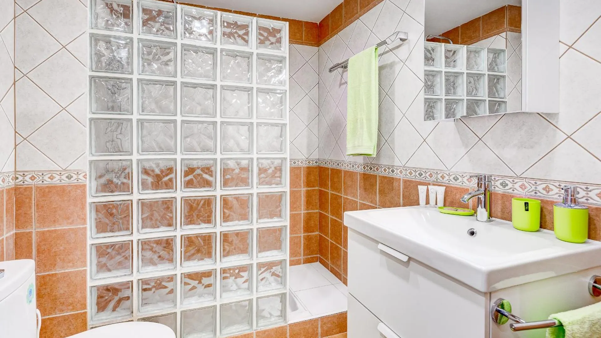 Pambnb - Sea Breeze Loft Parque Albatros San Miguel de Abona 0*,